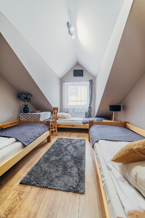 Hotel Gosciniec Pod Lilijka à Podzamcze  Extérieur photo