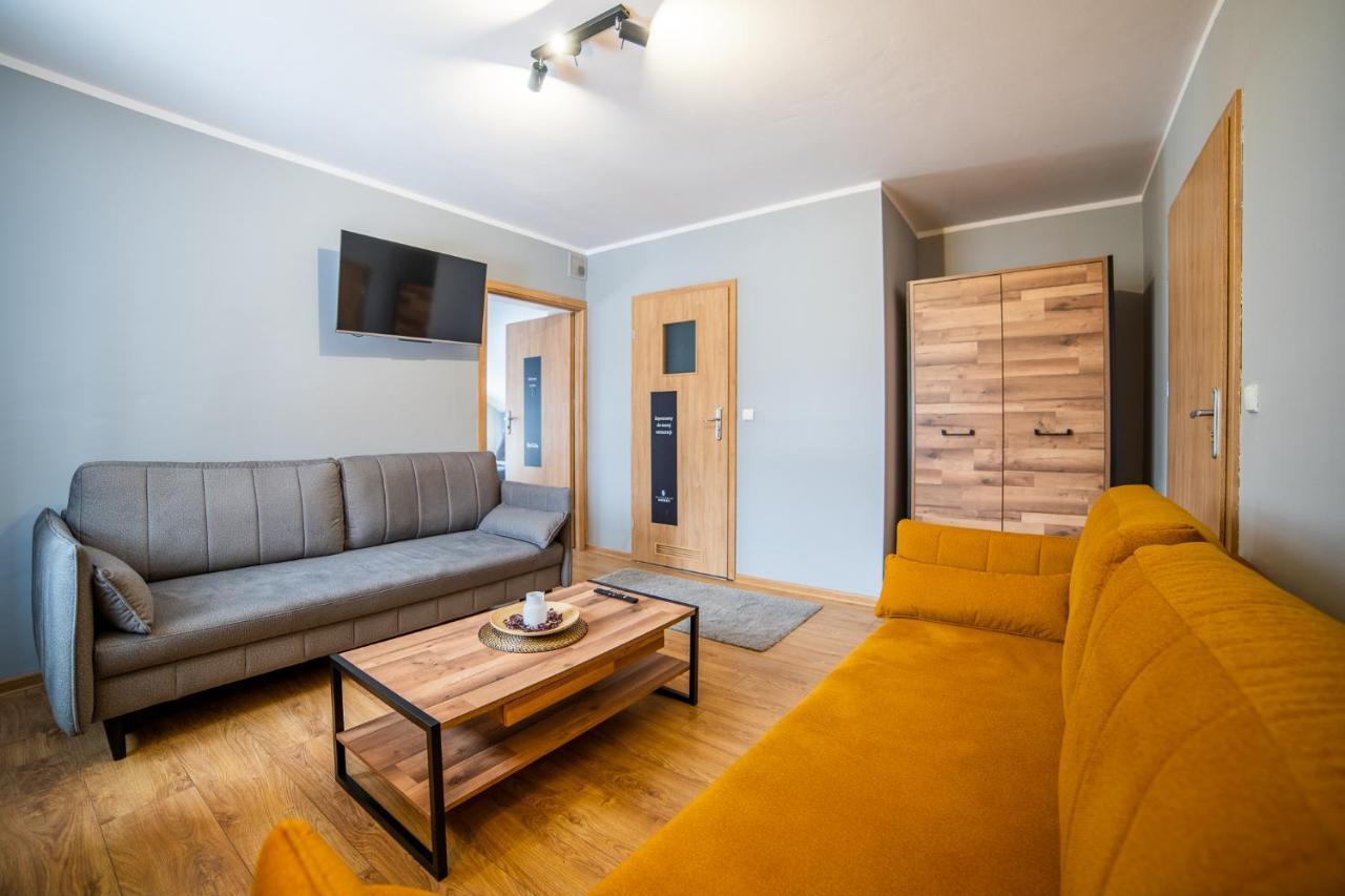 Hotel Gosciniec Pod Lilijka à Podzamcze  Extérieur photo