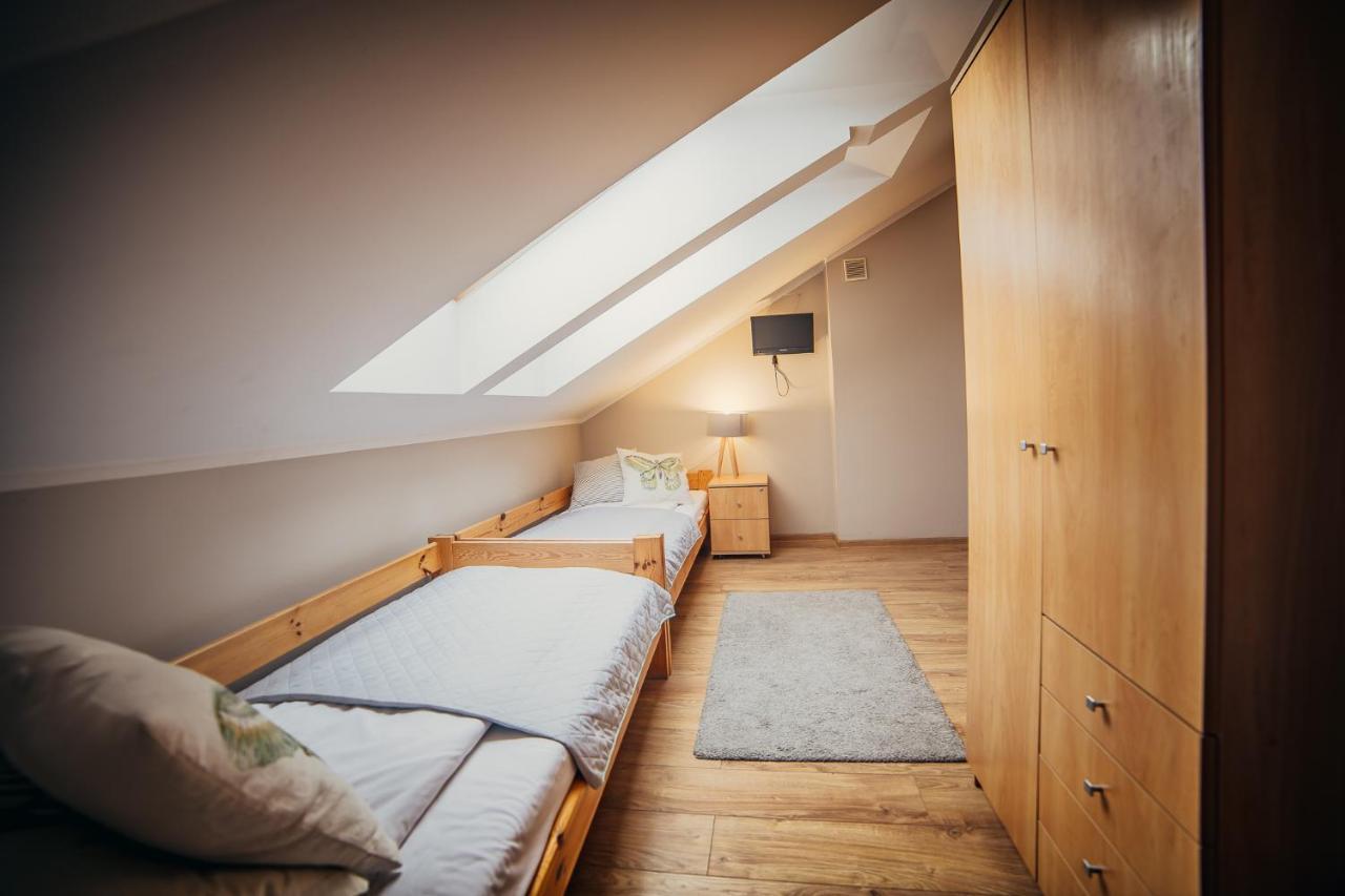Hotel Gosciniec Pod Lilijka à Podzamcze  Extérieur photo