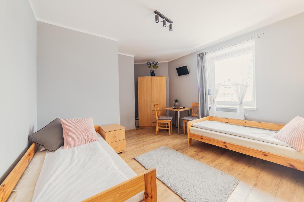 Hotel Gosciniec Pod Lilijka à Podzamcze  Extérieur photo