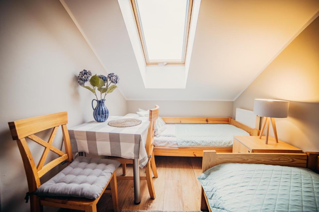 Hotel Gosciniec Pod Lilijka à Podzamcze  Extérieur photo