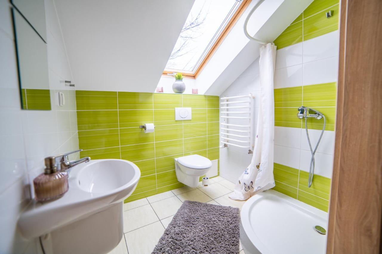 Hotel Gosciniec Pod Lilijka à Podzamcze  Extérieur photo